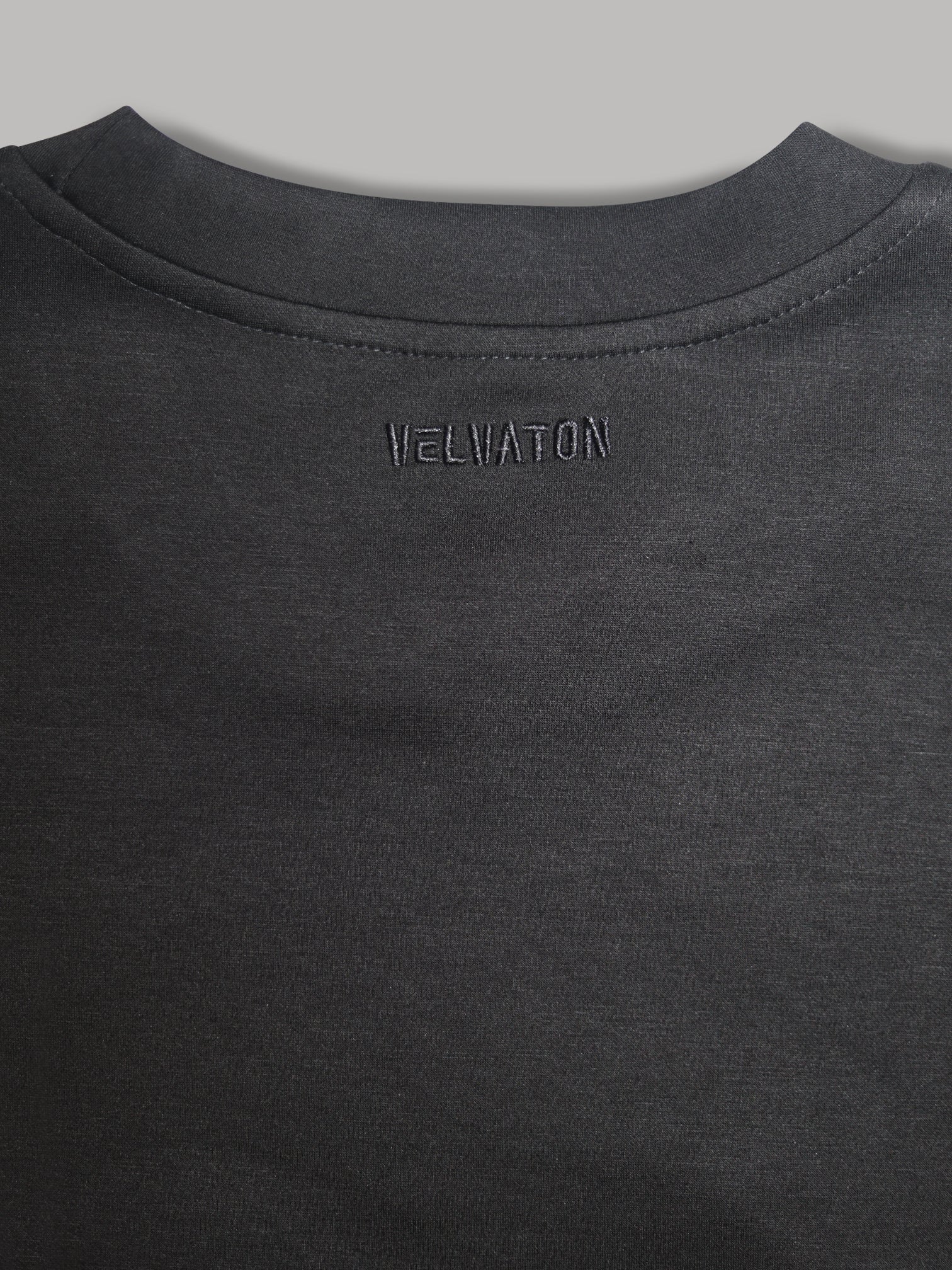 Velvaton Unisex Embossed Wolf T-shirt
